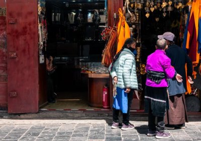 Traveler photo: Barkhor Street is not only a sacred pilgrimage circuit but also a bustling commercial street lined with shops. (August 2025)