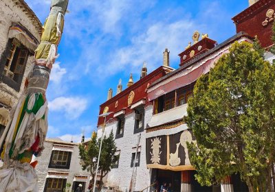 Traveler photo: Drepung Monastery, the largest in Lhasa, stands out with its striking white and red walls. (August 2025)