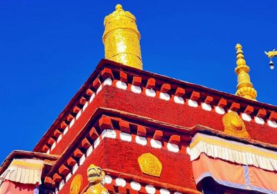 Traveler photo: Jokhang Temple's golden spire against blue sky paints Tibet's purest portrait. (August 2025)