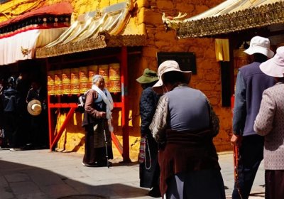 Traveler photo: Candid shots of locals paint the most authentic Lhasa life. (August 2025)