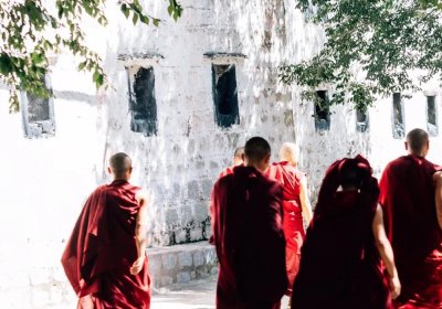 Traveler photo: Candid moments of monks reveal authentic Tibetan daily life. (August 2025)