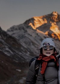 Traveler photo: Before the monument at Mount Everest Base Camp in Tibet, all guests capture memories with the 8,848.86-meter snow peak. (December 2025)