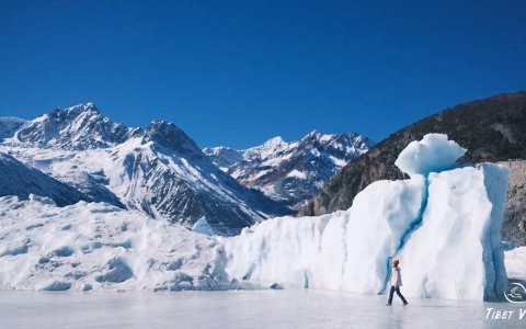 Traveler photo: Under the winter azure sky of Nyingchi, Laigu Glacier glistens with crystal-clear blue radiance. (December 2025)