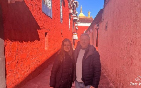 Traveler photo: Among the ancient architectural complex of Sera Monastery in Lhasa, our guests visit this Tibetan Buddhist temple with guide commentary. (December 2025)