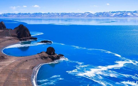 Traveler photo: The breathtaking view of Namtso lake from the north bank, framed by the holy elephant gate. (February 2026)	
