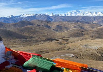Traveler photo: At the Gawula Pass viewpoint, gazing at Everest across peaks. (July 2025)