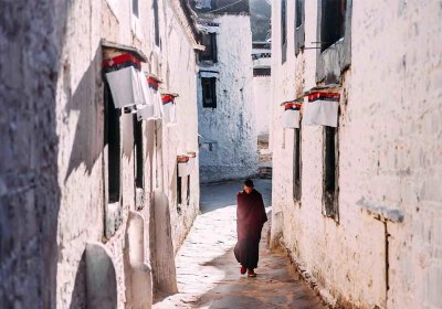 Traveler photo: Crimson-robed monks can be seen throughout Lhasa's streets and alleys. (May 2025)