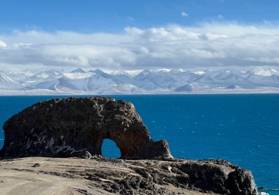 Traveler photo: Namtso Lake in Tibet has pure blue water, known as one of three holy lakes in Tibetan hearts. (May 2026)