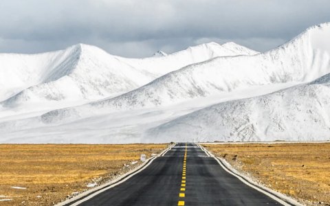 Traveler photo: May is a great time to enjoy an overland tour in Tibet with mild weather, clear skies and well-paved roads. (May 2026)	