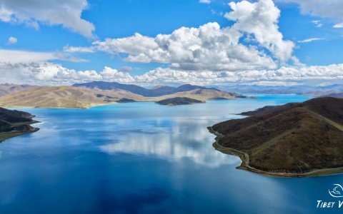 Traveler photo: The blue waters of Yamdrok Lake, one of Tibet’s three holy lakes. (September 2025)