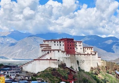 Traveler photo: Shigatse Dzong, known as the 