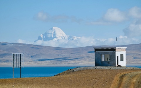 11 Days Tibet Ngari South Route Photography Tour: Everest, Mount Kailash & Guge Kingdom
