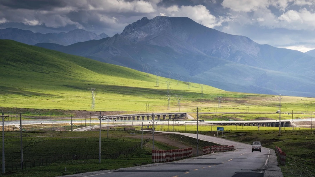 Qinghai–Tibet Highway
