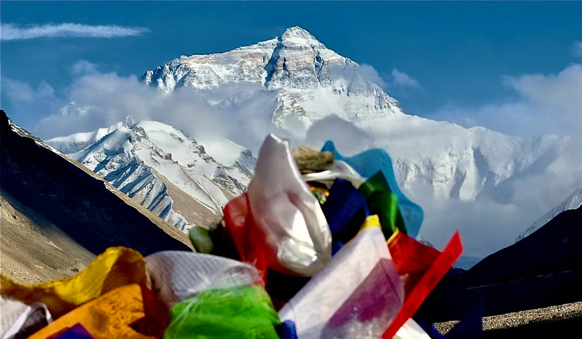 Photography Mount Everest at Everest Base Camp