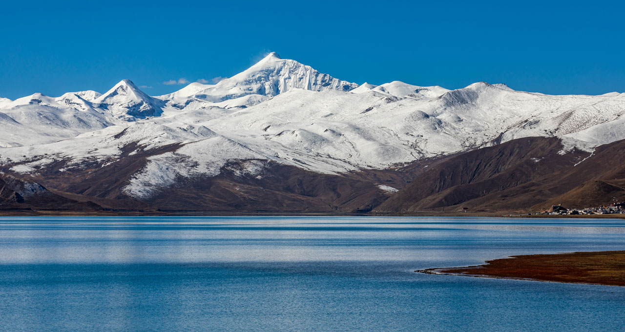 Yamdrok Lake Photography in Tibet