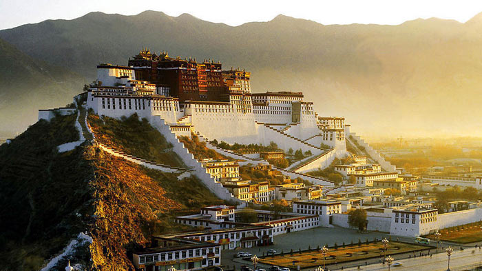  Potala Palace 