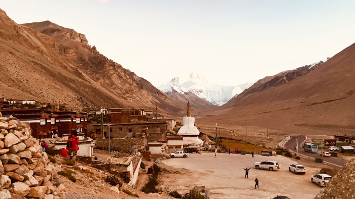  Rongbuk Monastery 