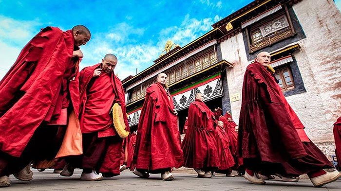  Tibetan Monks 