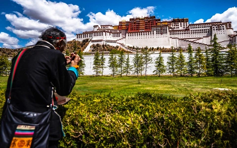 Potala Palace History Unveiled: Fascinating Facts and Historic Moments Every Traveler Should Know