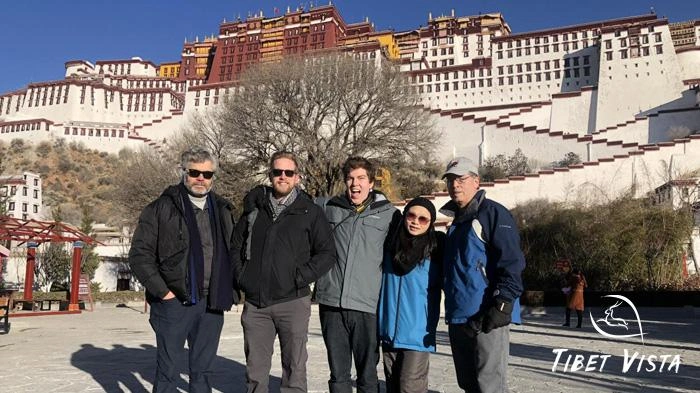 Enjoy the Potala Palace on a sunny winter day