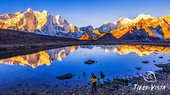 take photos with stunning Himalayan peaks at Gama Valley