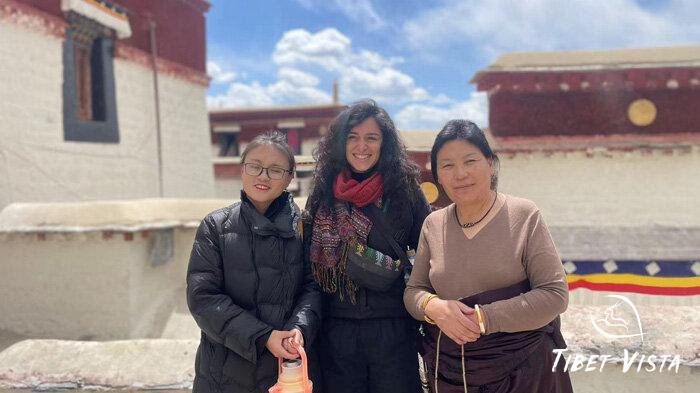 took photos with optimistic and welcoming local Tibetans