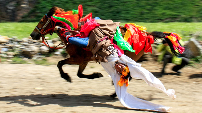 Gyantse Horse Racing Festival in Shigatse