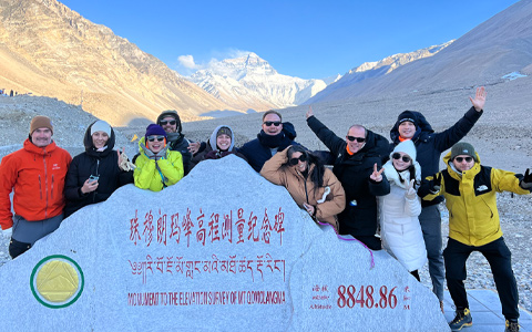 11 Days Jakarta Guangzhou Chengdu Lhasa EBC Tour