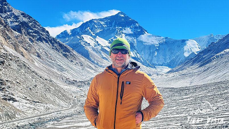 take photos with mt Everest