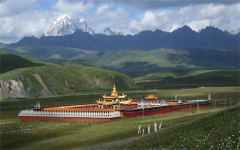 16 Days Chengdu to Ganzi Tibetan Area Tour
