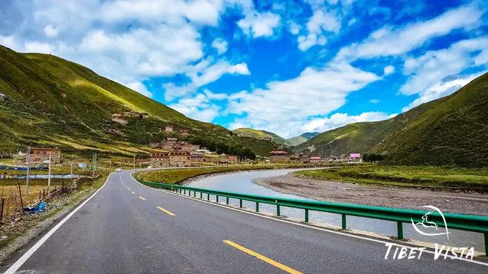 G317 Chengdu to Kham Tibet highway