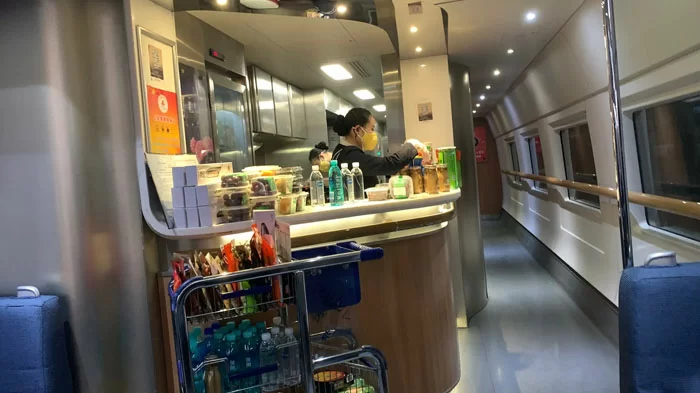 The dining car on the Tibet train