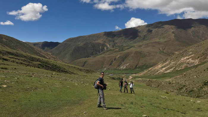 Hiking in Tibet in summer