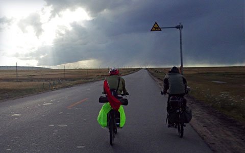 18 Days Cycling Tour from Golmud to Lhasa 