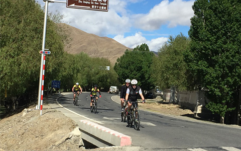 21 Days Cycling Tour from Tibet to Shangrila Yunnan 
