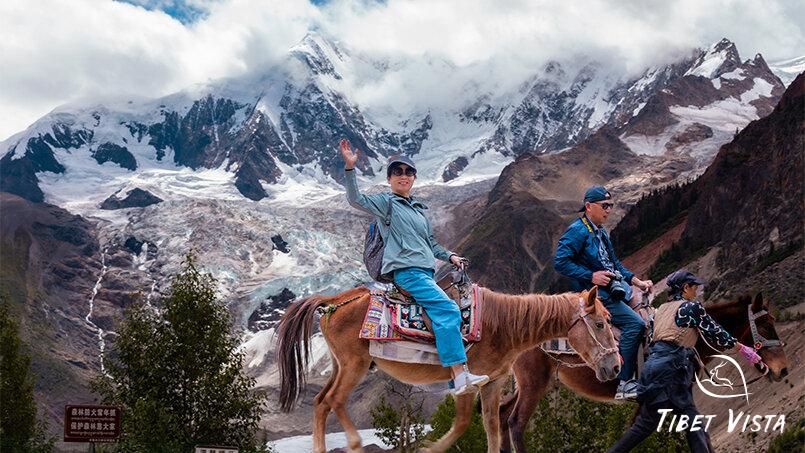 Horse riding in Nyingchi