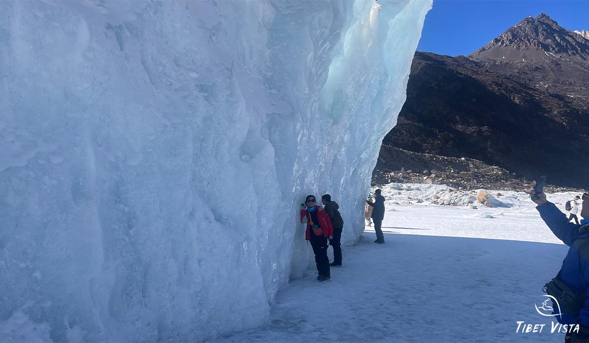 Our Guests at Laigu Glacier