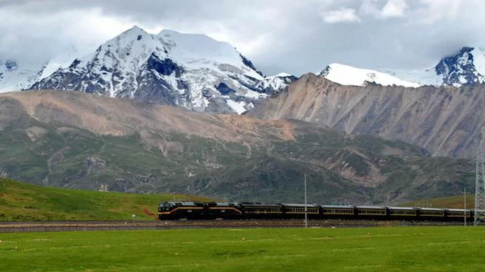 Qinghai-Tibet Railway train to Lhasa