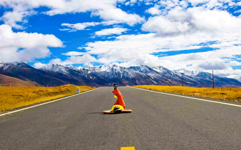 Travel from Sichuan to Tibet: Southern Route vs. Northern Route