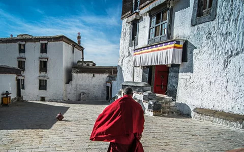 Tibet Monastery Tour: spiritual monastery tours 