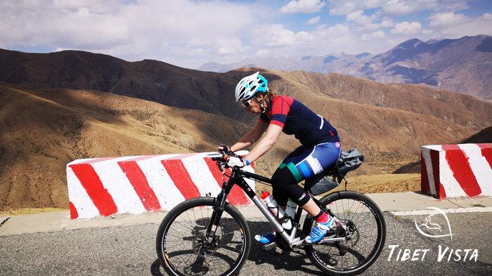 mountain biking on the majestic Tibetan Plateau