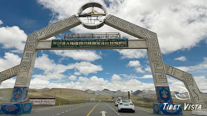 Gyatsola Pass and Mt.Everest National Nautre Reserve