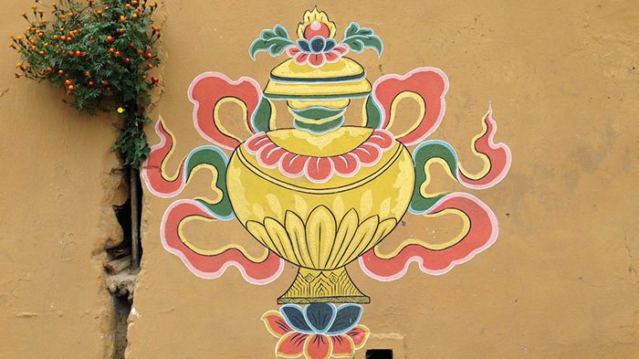 8pcs/Set Big Lotus Base Colored Plated Buddhist Suppliers Tibetan Tranic Eight Auspicious Symbol Putting Decorate Instruments 
