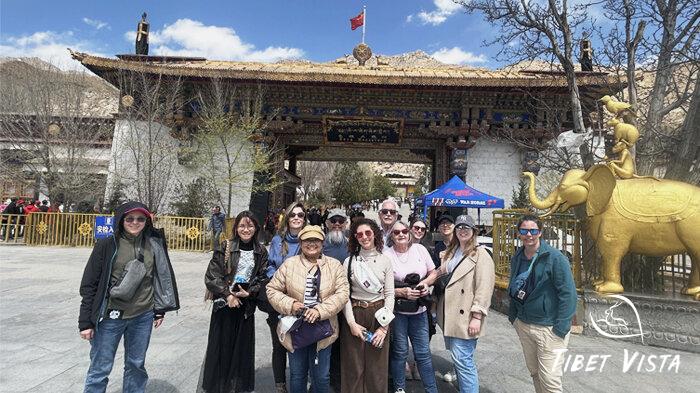 visit sera monastery