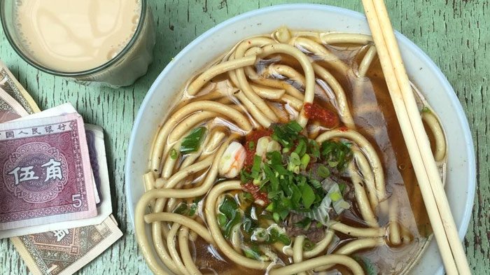 Sweet tea and Tibetan noodles