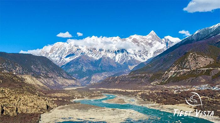 Yarlung Tsangpo river
