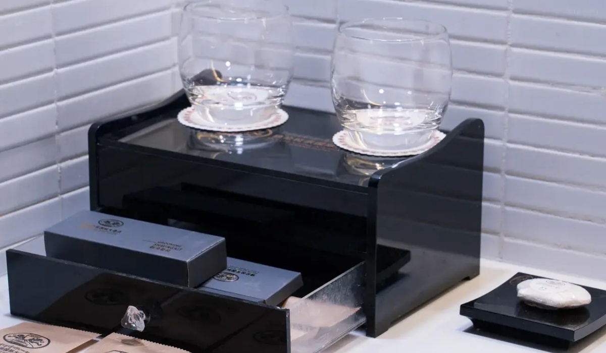 Complimentary guest room bathroom amenities tray