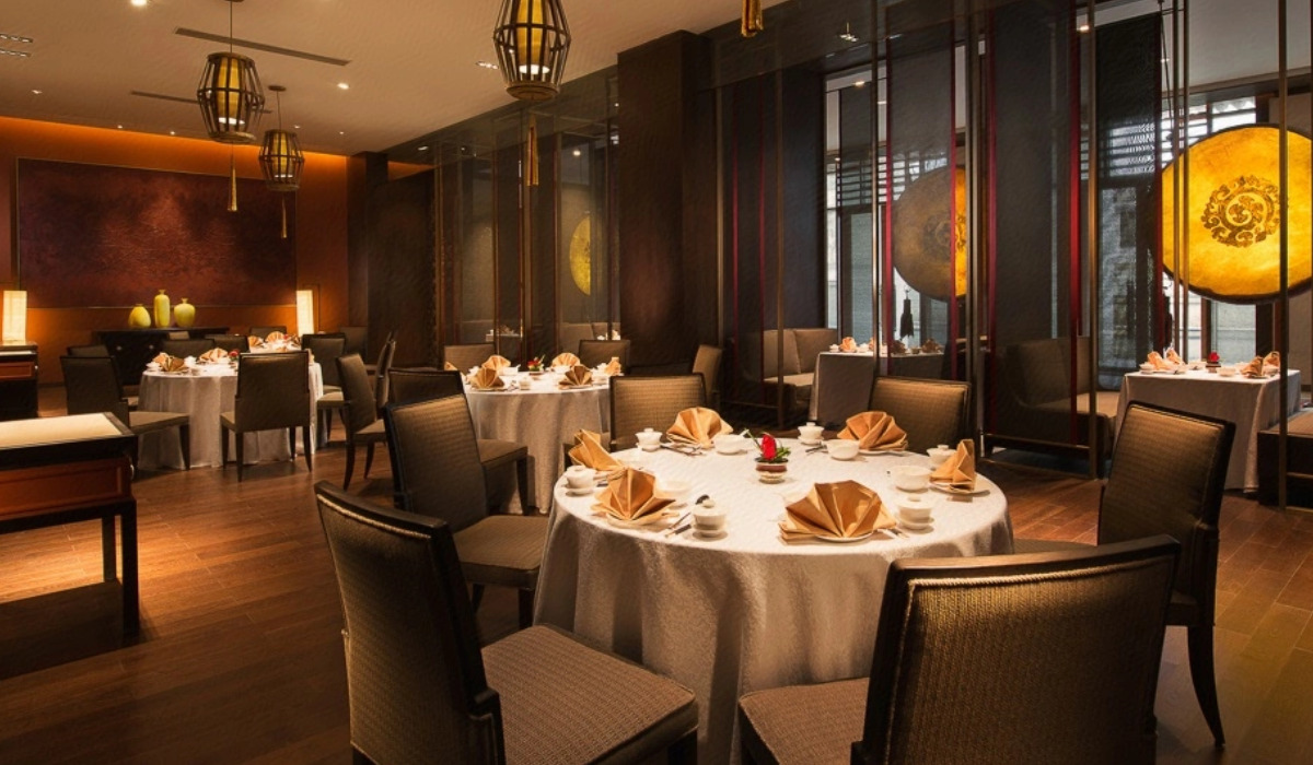 Luxurious dining room and restaurant at Shangri-La Lhasa Hotel