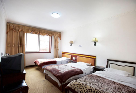 Triple room of Lhasa Jinbo Grand Hotel