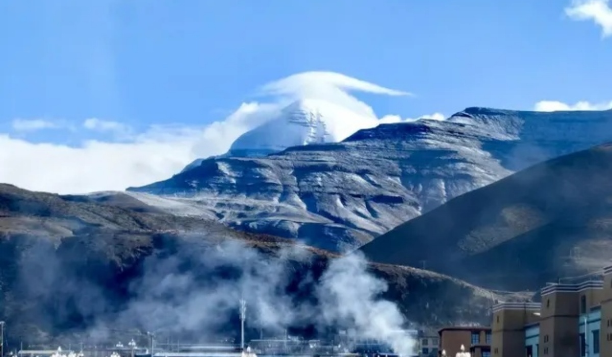 Scenic view of Mount Kailash with lenticular cloud from Darchen town